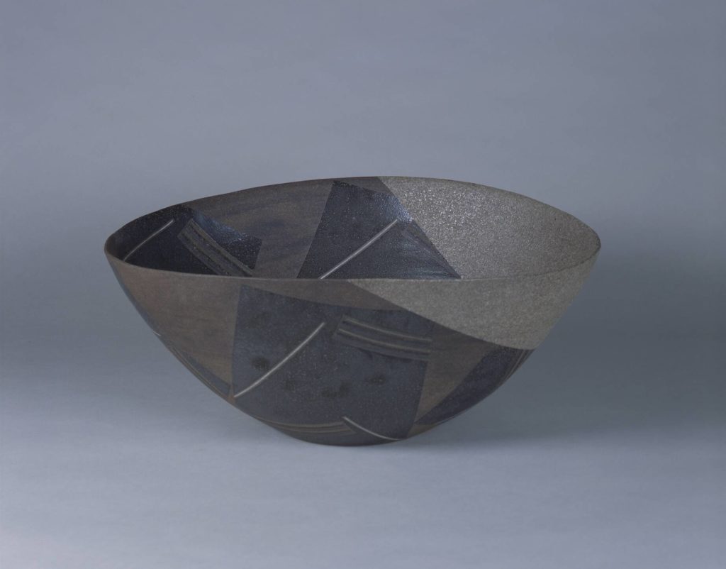 線紋鉢 – 兵庫陶芸美術館 収蔵品データベース