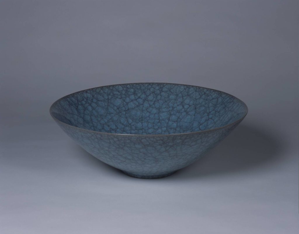 女流陶芸作家造　青い鉢 yn061a.jpg