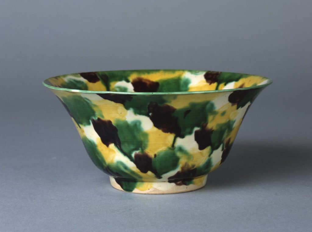 中国美術 唐三彩 盃 盤 揃 有名陶芸家所蔵(HA501) 中国美術 唐三彩 盃 盤 揃 有名陶芸家所蔵(HA501)