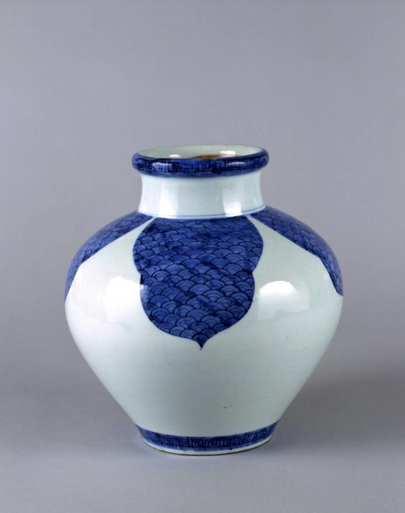 【海】古染付　清中期　人物山水絵小壺　本物保証！　骨董品 時代品 美術品 青花魚藻文酒会壺 | 景徳鎮窯 | 収蔵品詳細 | 作品を知る | 東京